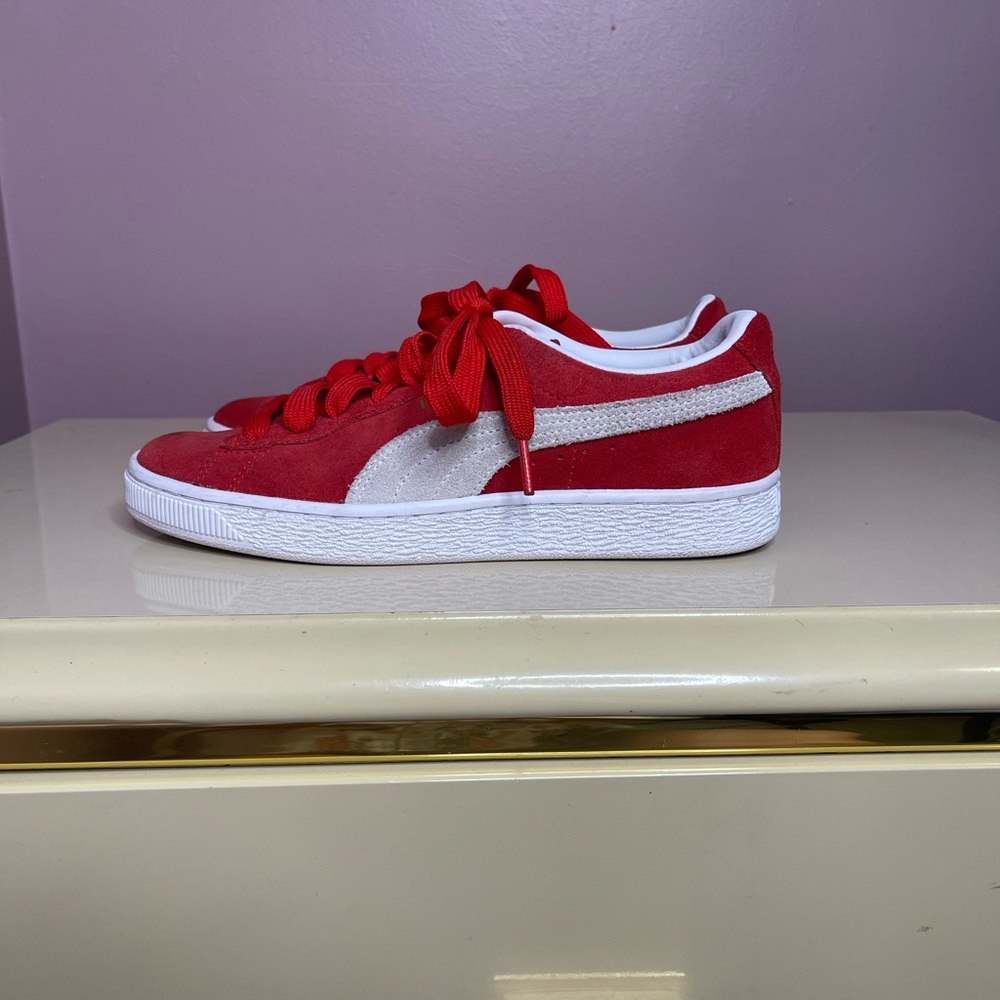 Puma red suede classic XXI sneakers